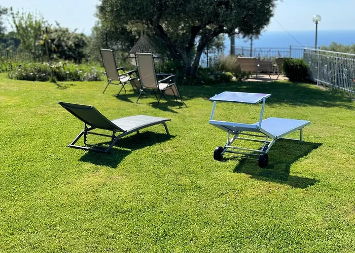 Casa Vista Mare - Superb Garden And Parking Included