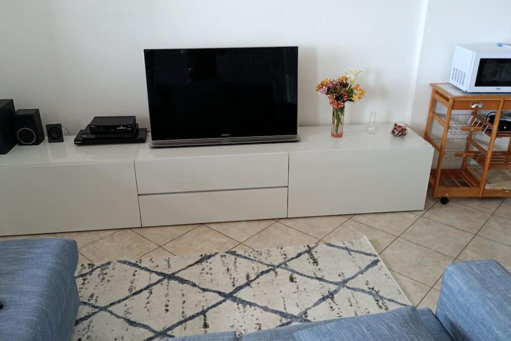 Casa Vista Mare - Superb Garden And Parking Included Vakantiehuis