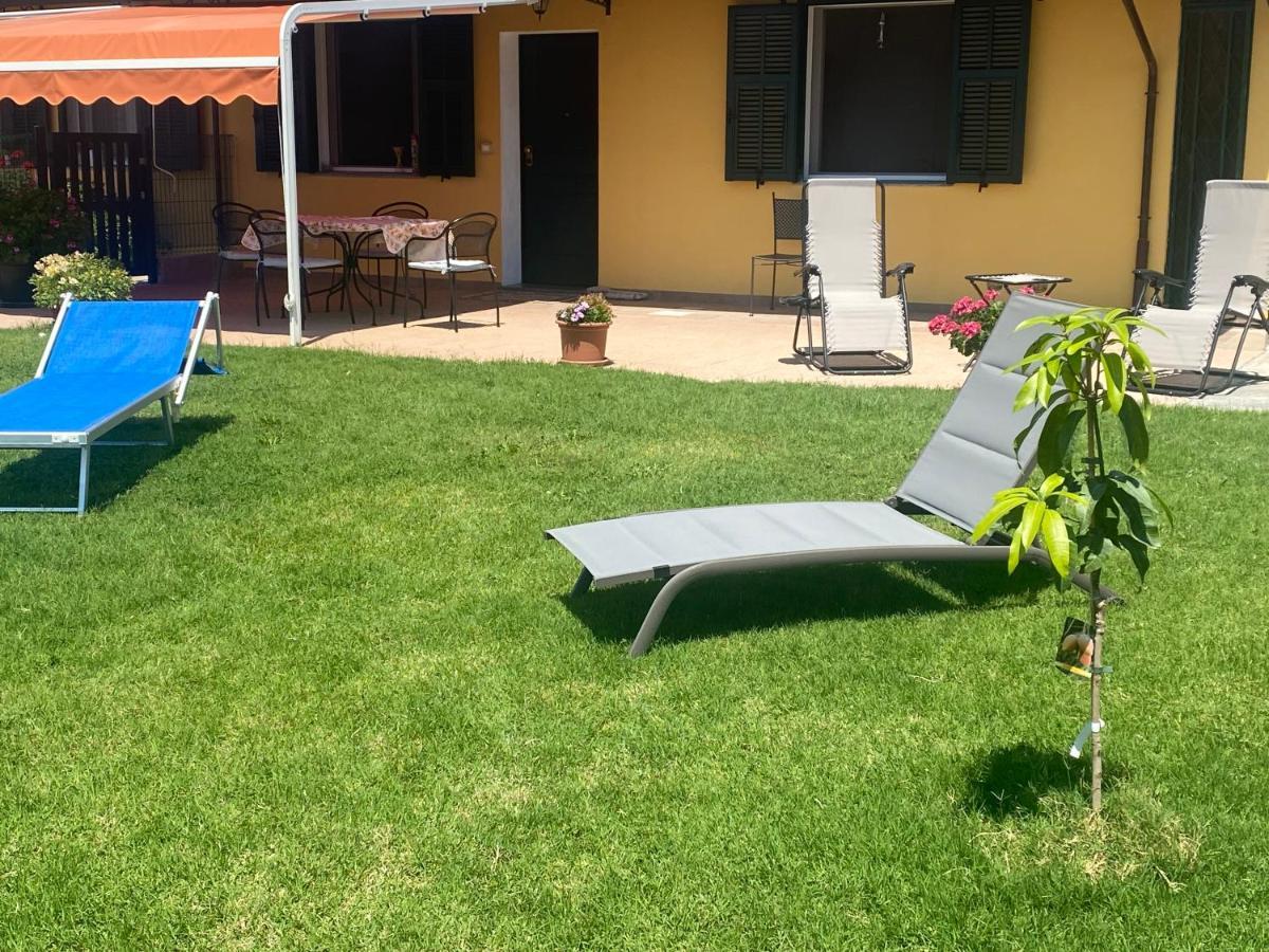 Casa Vista Mare - Superb Garden And Parking Included Vakantiehuis Imperia