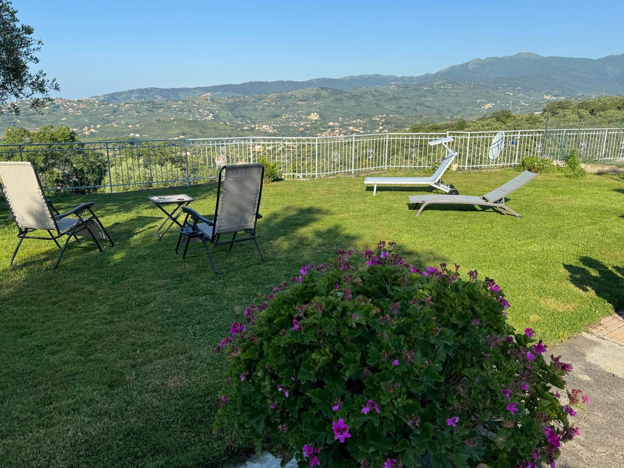 Casa Vista Mare - Superb Garden And Parking Included * Imperia